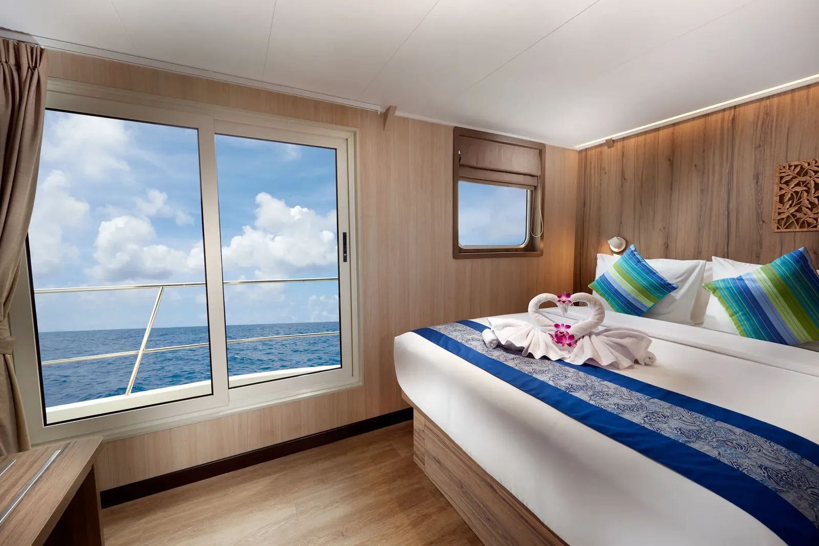 Gaia Love Upper Deck Cabin Double