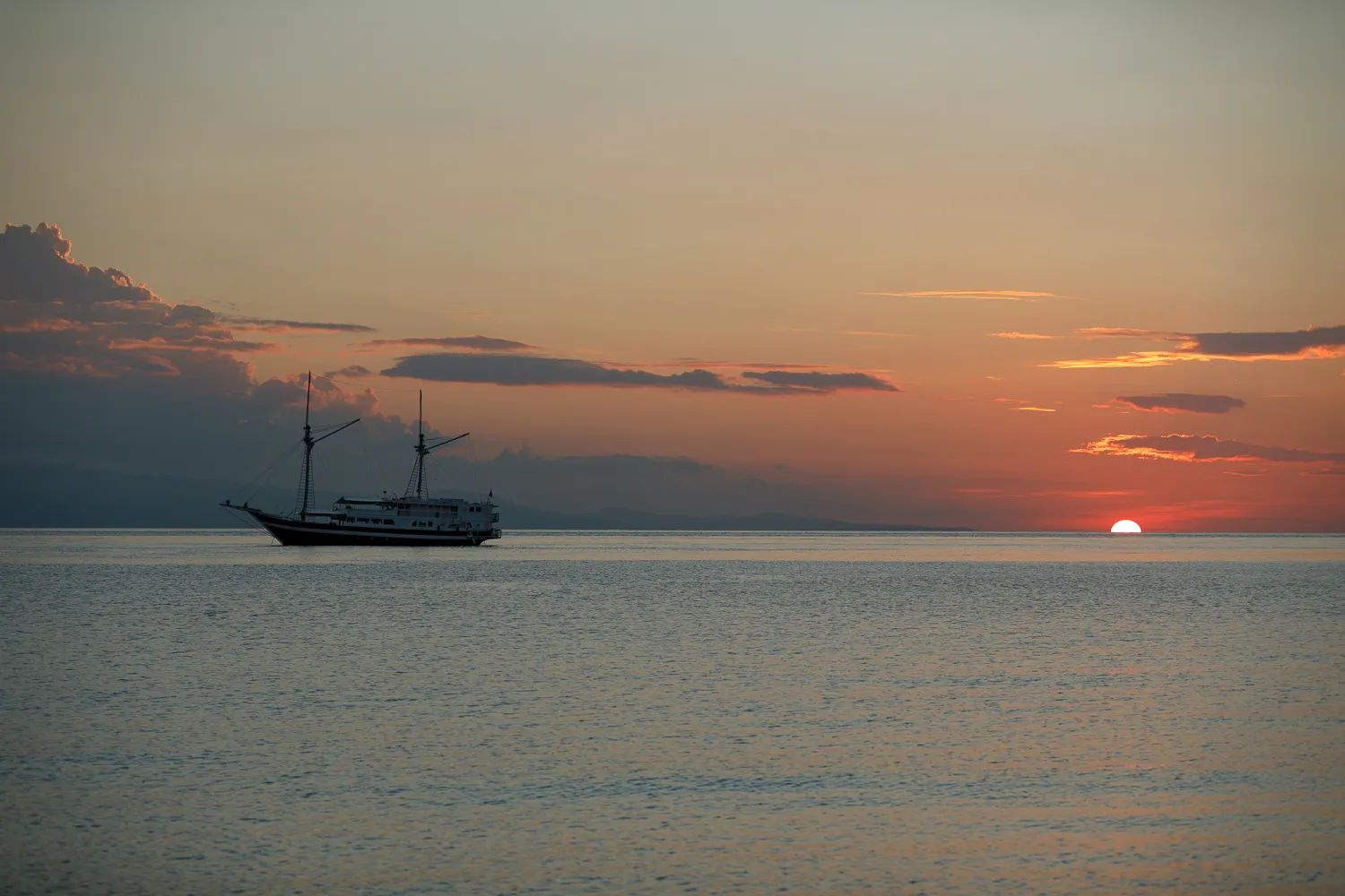 Indonesia liveaboard diving boat