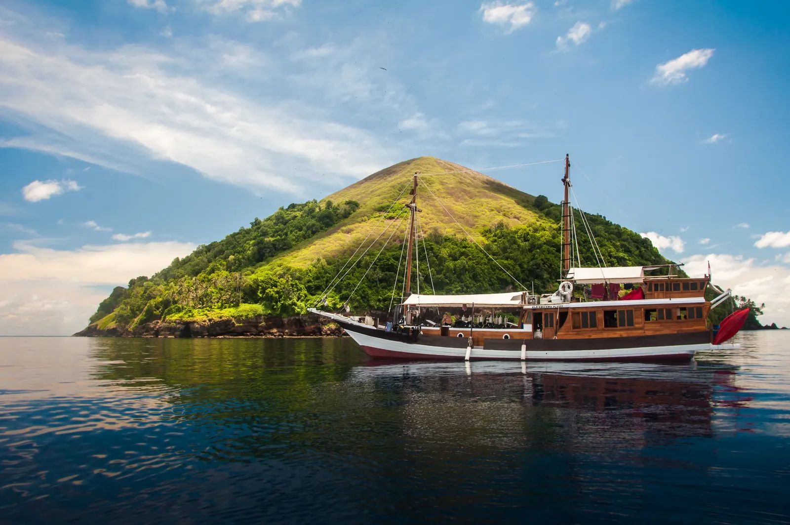 KiraKira Liveaboard